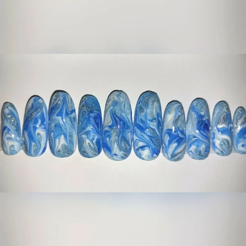 Hand crafted custom print 10pc short acrylic press on nails sz small